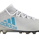 Illustration for article titled Soccer Star Has Sweet iStreet Fighter /iBoots